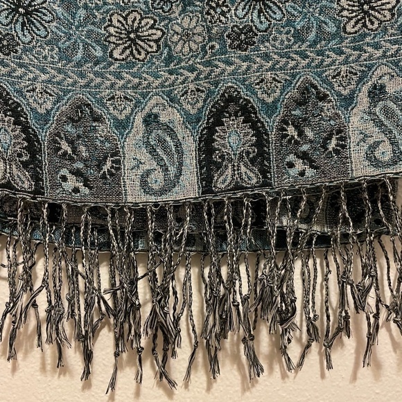 Blue Floral Fashion Scarf - Picture 5 of 7